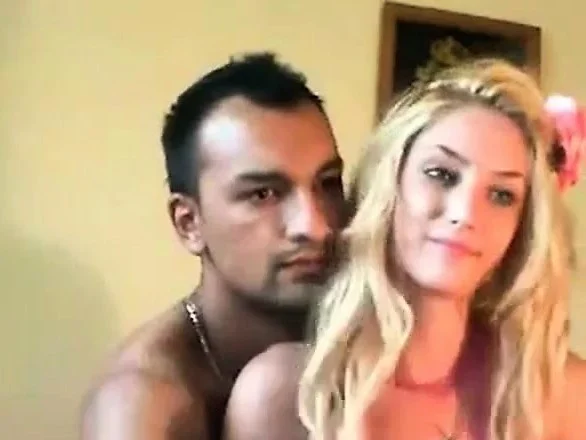 Blonde beauty and her shiek lover webcam sex