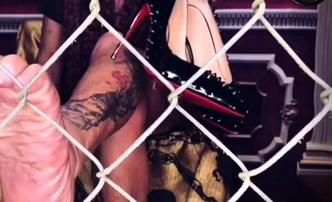 MistressRavenFD - WORSHIP MY SWEATY FEET RED BOTTOMS FROM