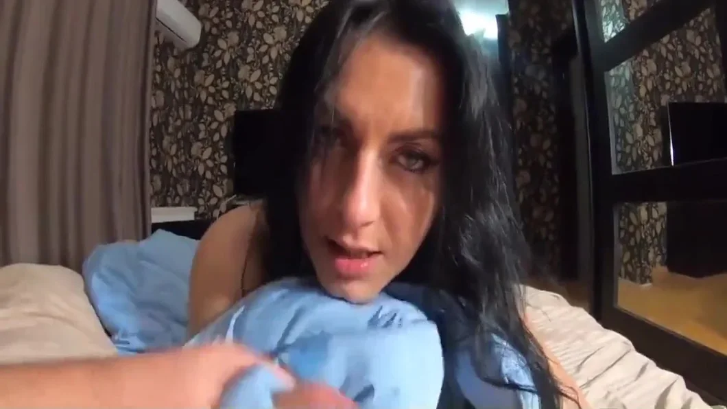 I Fucked My Friends Wife Face. She Love To Cheat Her Husband