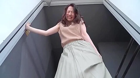 Juq-214 [sub] My Step sister-in-law Secretly Squeezed Me In