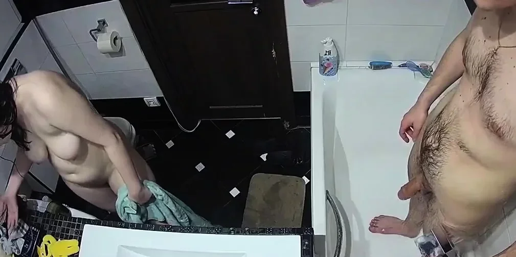 Amateur fucking while on hidden cam