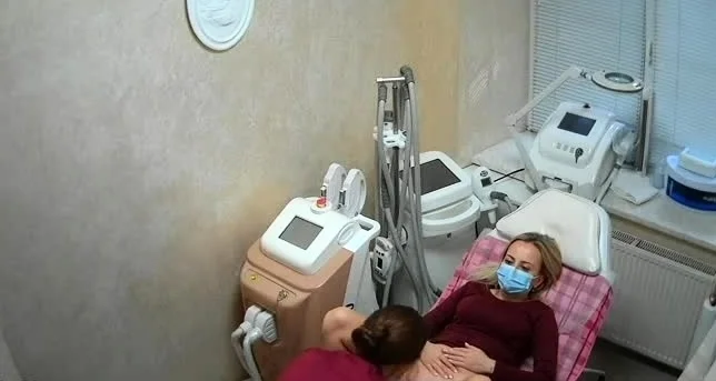 single mom gets her pussy waxed