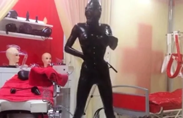 Kylie's Latex Webcam Show: BDSM Fun in the Studio