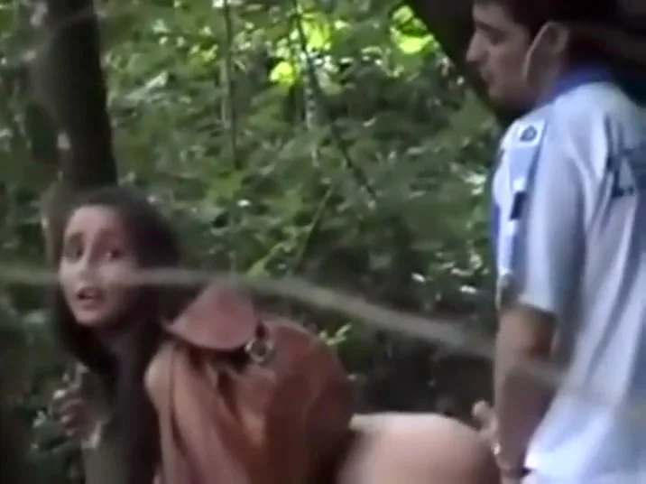 Spying an impulsive fuck in a park