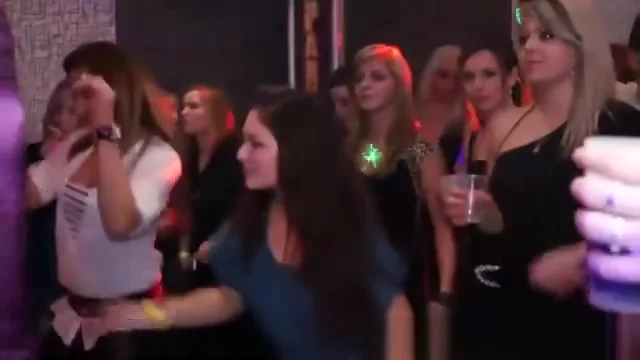 Real cfnm amateur fucking the stripper