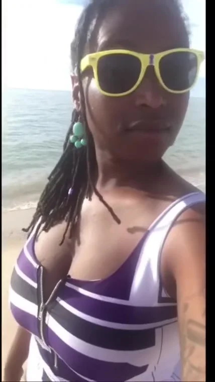 Sexy Snapchat Selfies. Thick Black Honey Solo Video Clips. Pussy Playing.