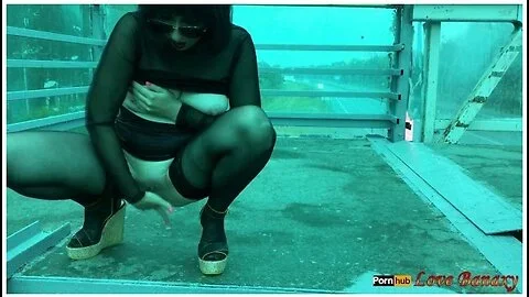 Risky Public Naked Walk & Masturbation Over Busy Road - First Experience
