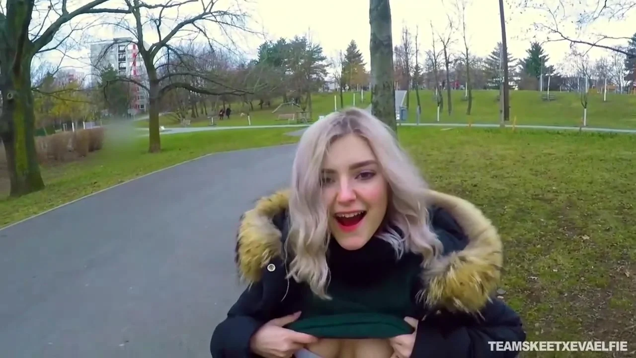 Adam Ocelot And Eva Elfie - I Gave A Fan Blowjob In Public