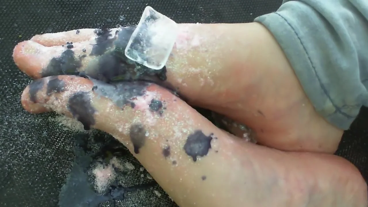 Wet and Messy (WAM) Footplay Outside