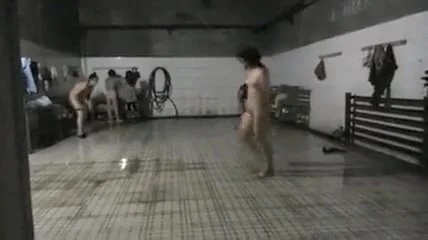 Oriental shower spy