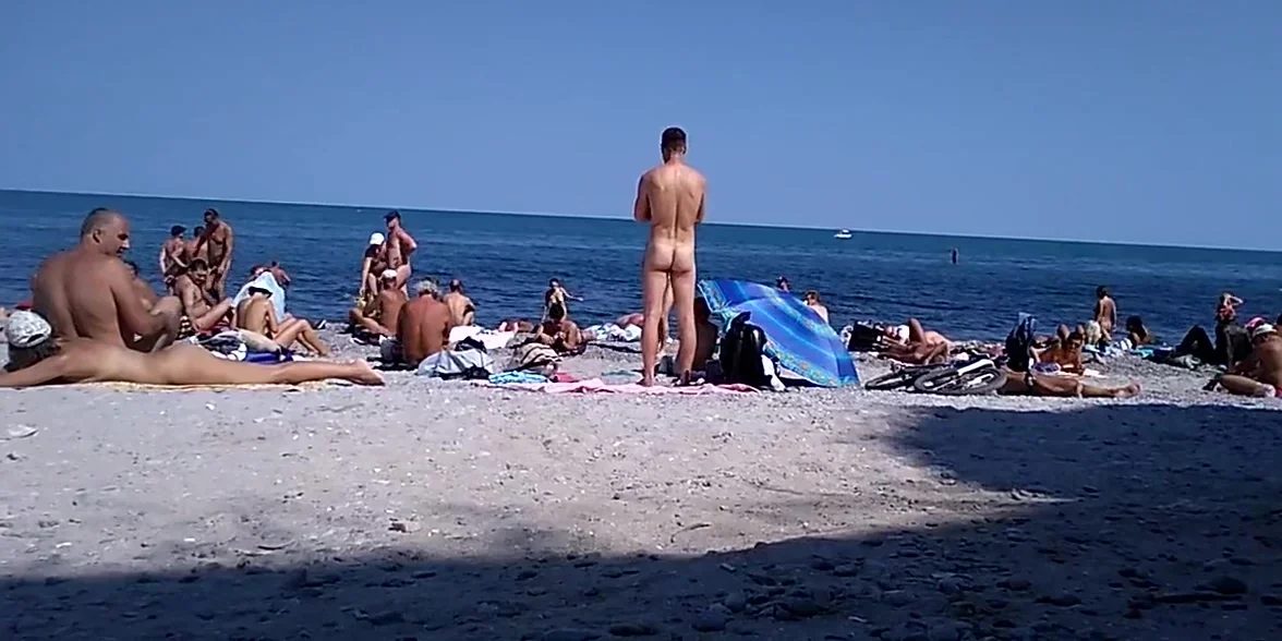 nude teen 18+ in the nude beach