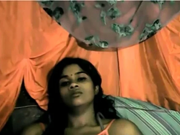 Cute Sexy Desi on webcam