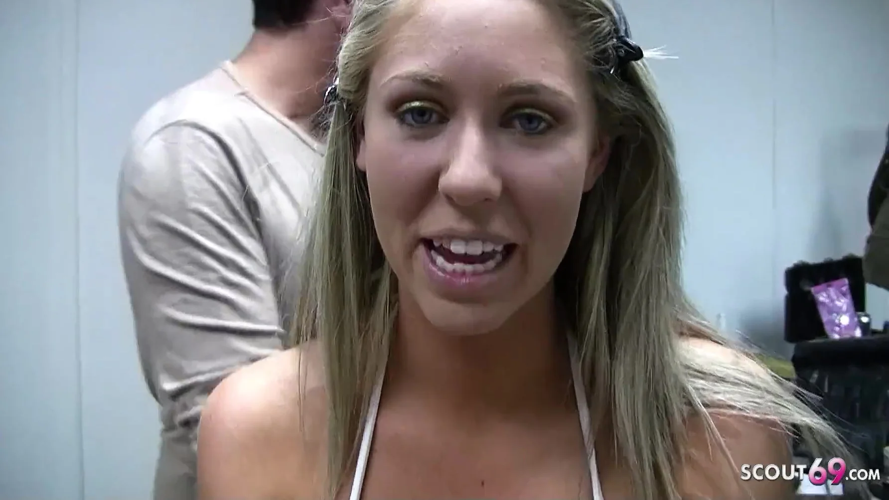 Cute College Girl Lacy Pickup At Beach For First Casting Fuck