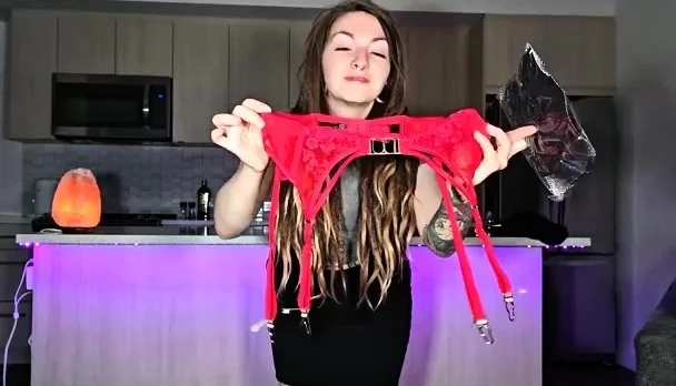 Spookybunz Twin makes you her sissy stand in