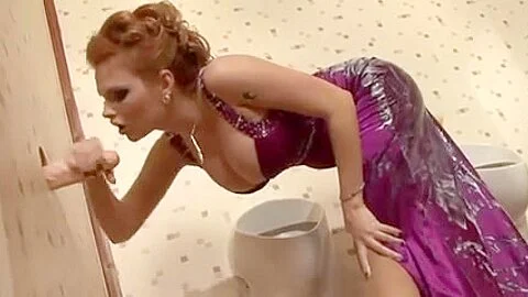 ORAL-SEX AT GLORYHOLE IN LATRINE
