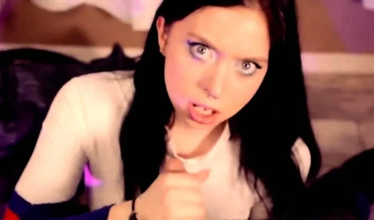 Valyrie Lutka – Blackmailing Step-Sister To Suck Your