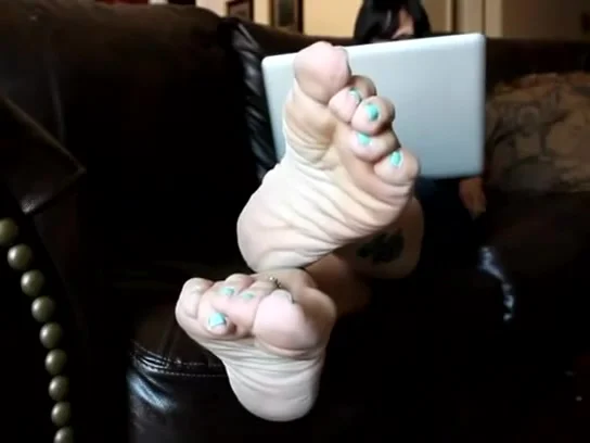 soles mature joi feet