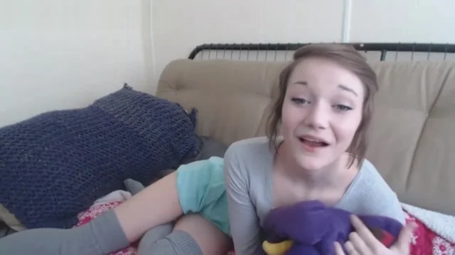 Dirty talking skinny teen 18+ masturbating her hairless pussy while talking to the camera