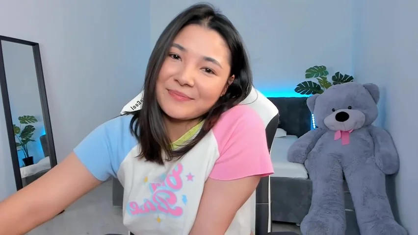 Mikkalove December 16 2023 Webcam 3