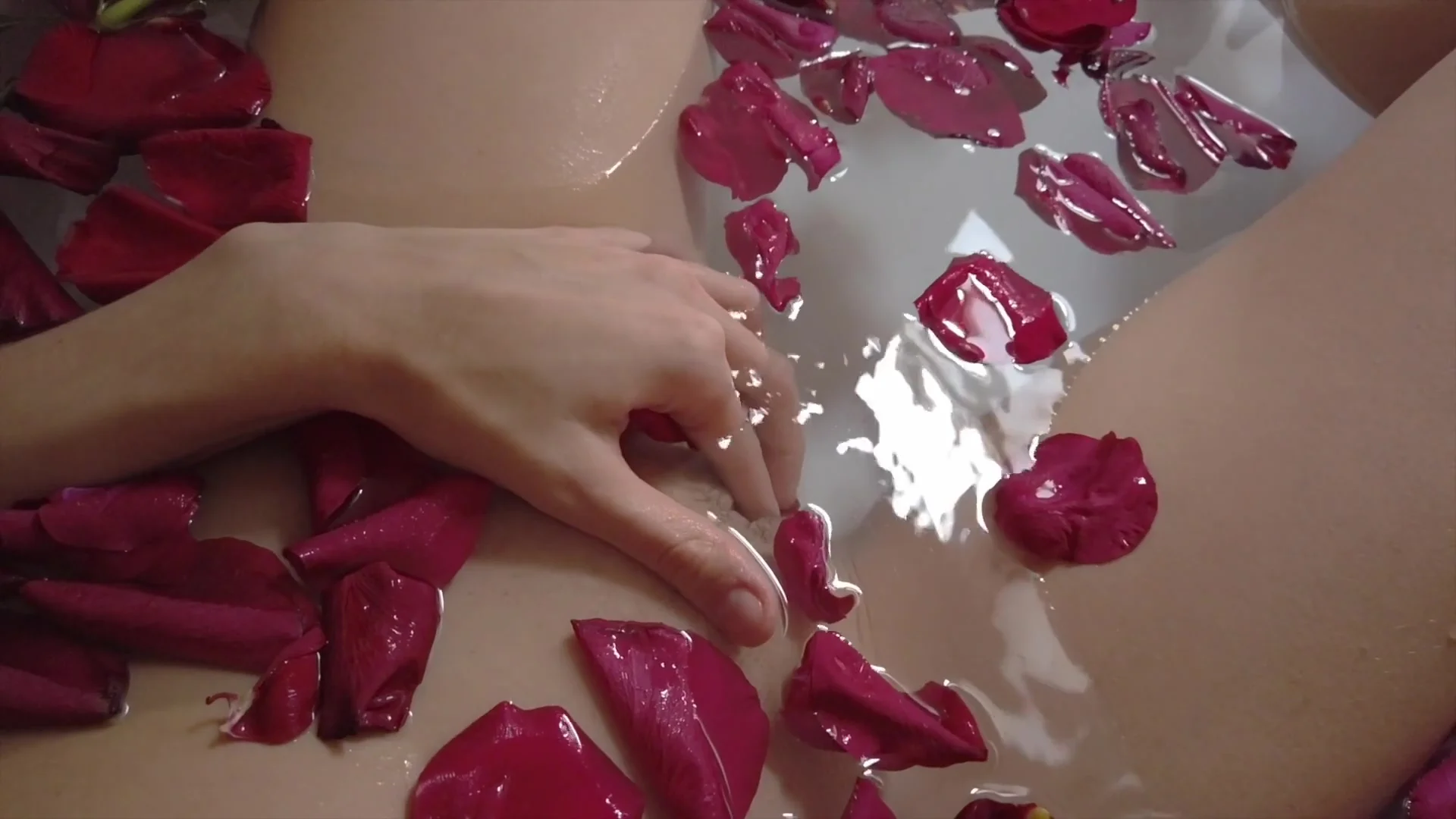 Taking A Rose Bath Playing With Pussy And Fingering - Intimate Solo - Candice Delaware