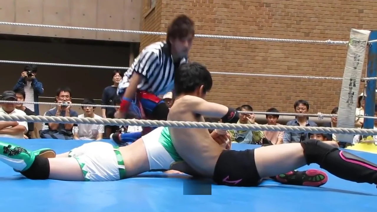 japanese man and woman mixed wrestling
