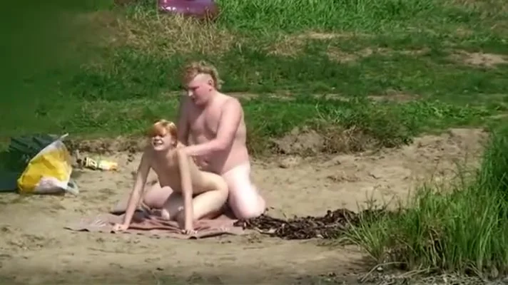 Naked blonde was enjoying a swim