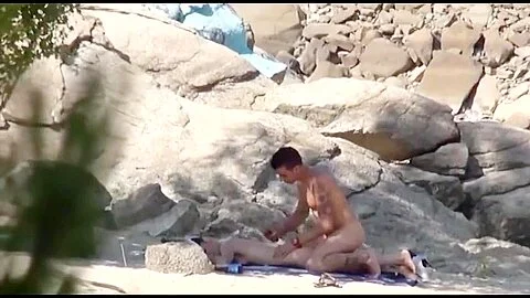 Big Dicked Dude Seduces A Girl At The Nudist Beach