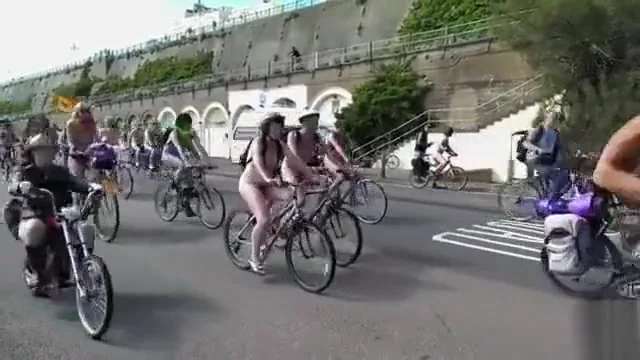 Rare footage of the world naked bike ride