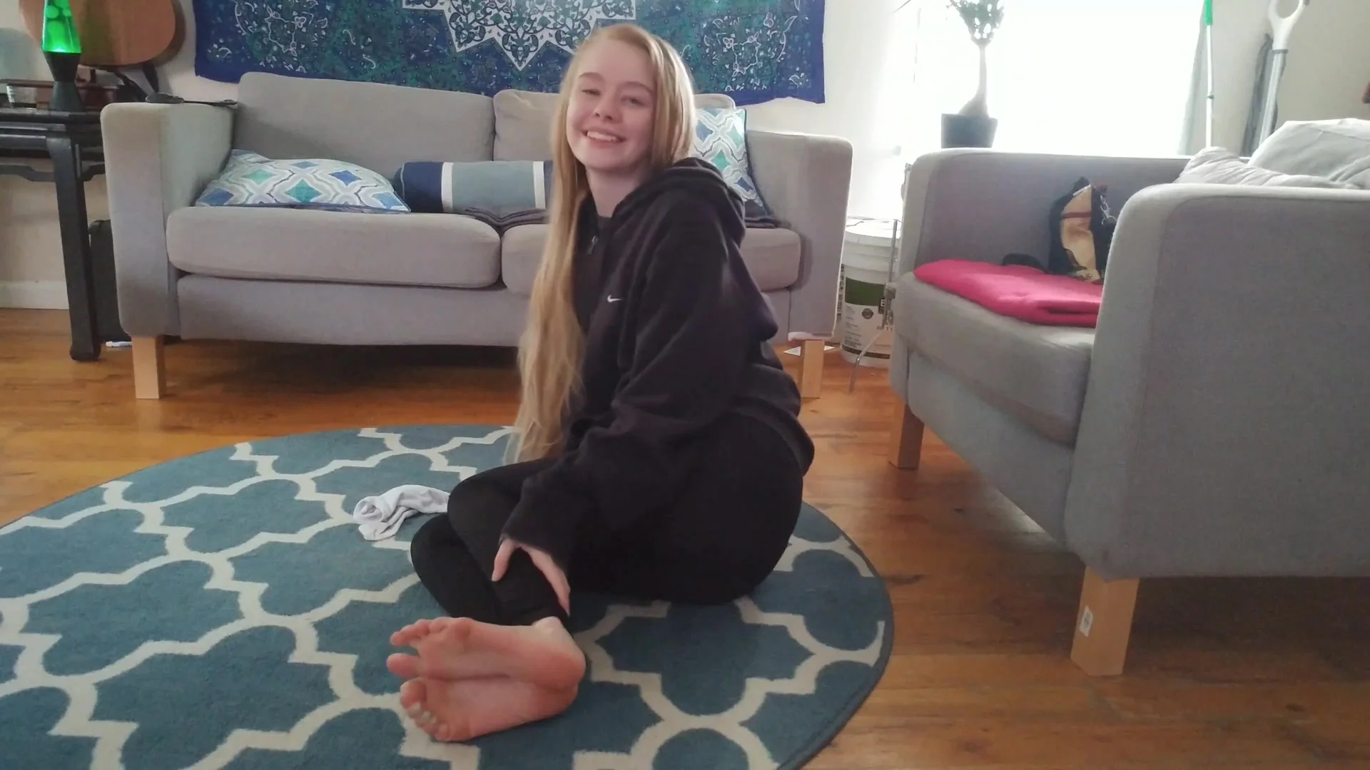 Petite teen 18+ Takes Her White Socks Off And Showcases Her Delicious Feet