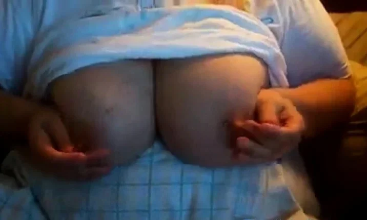 bbw milking her tits..