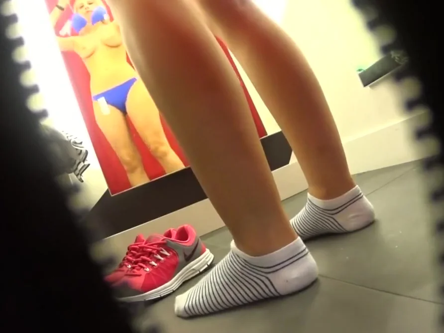 Found 22 Hot Blonde in Changing room