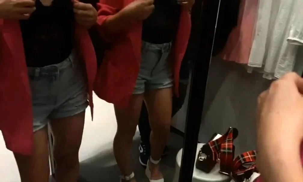 Fitting Room Risky Public Sex - Amateur Couple Caught Fuckin