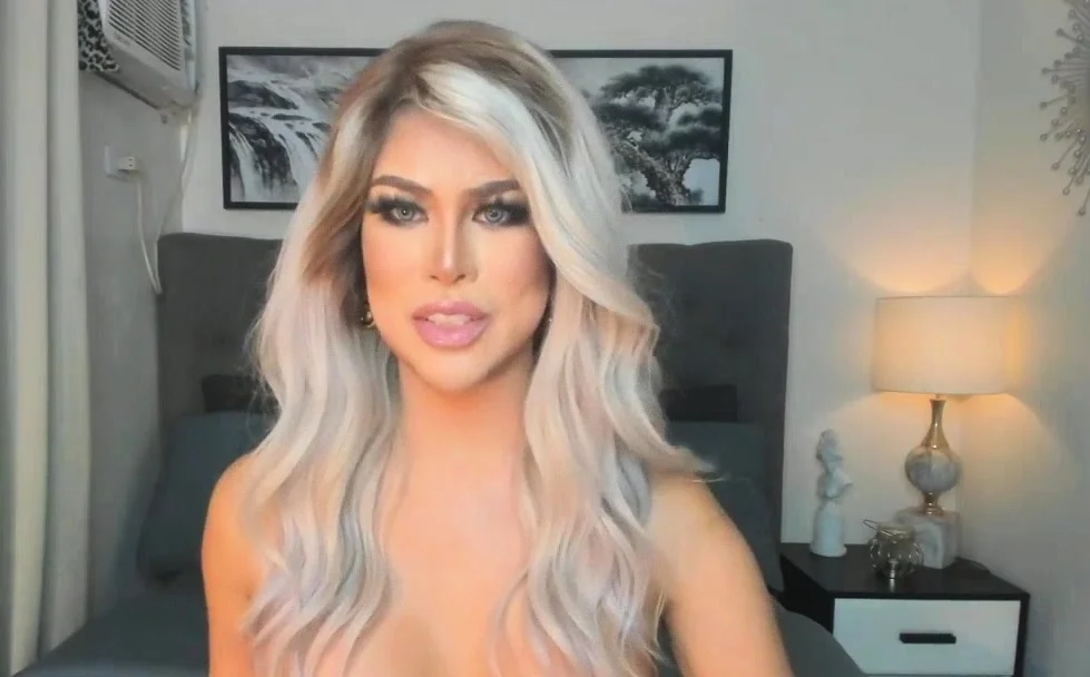 Naughty TS SuperHotBunny on Webcam Part 3