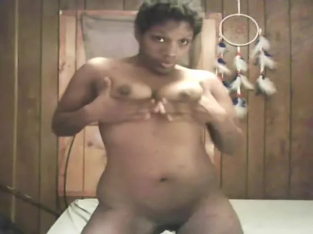 black girl fucking her pussy till she squirts