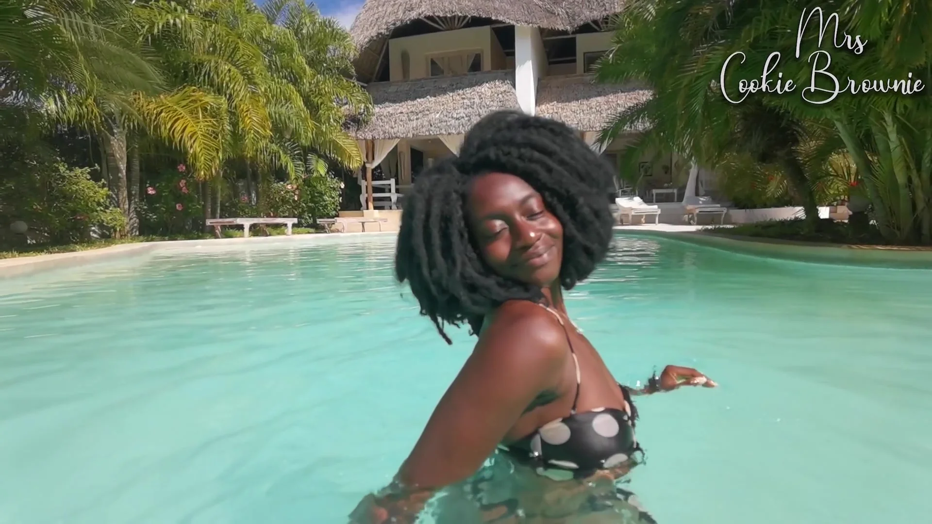 Stunning Ebony Model Poolside Teaser! Damn Mrs Cookie Brownie Is Fire!!!
