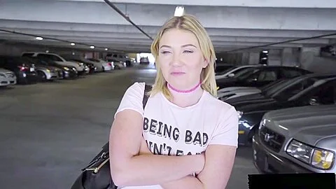 Beautiful Zelda Fuck Stranger For Money