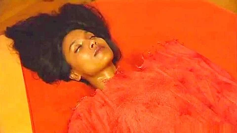 Stimulating and relaxing Yoni vagina massage