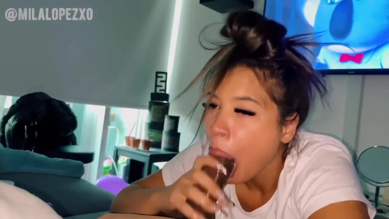 Freaky College Slut Sucks Boyfriends Bbc Roommate Before Boyfriend Gets Home From Work