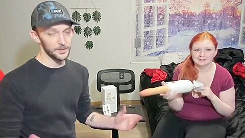Animour Sex Machine Thrusting Dildo Unboxing And Masturbation With Sophia And Jasper