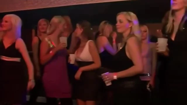 Hot and steamy bjs at CFNM party
