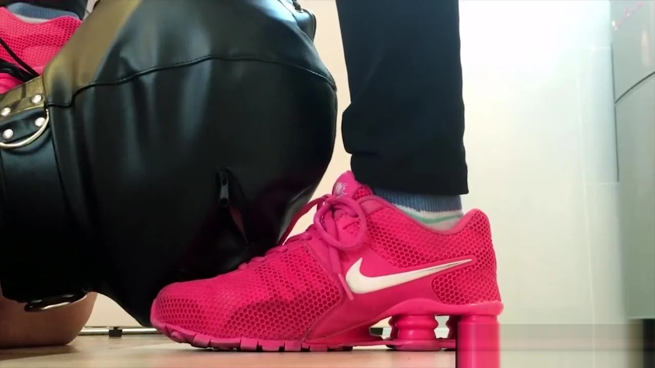 Slave cleans my smelly socks and feet after a gym session LFP