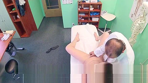 Doctor creampied milf pussy in hospital