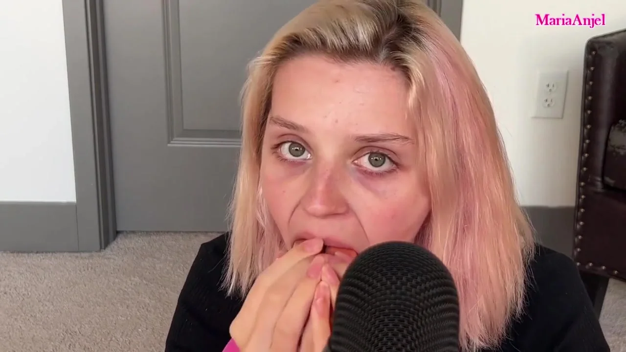Sausage Sucking Fetish With teen 18+ Girl