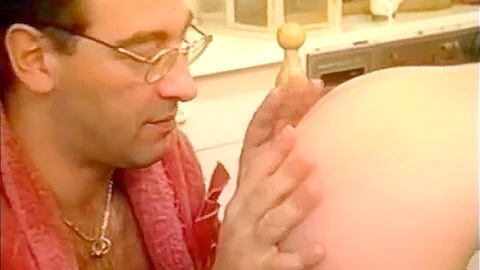 Old and junior Sex in the Kitchen