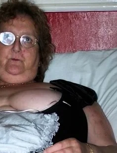 ILOVEGRANNY Exposed Granny Pics In Compilation Of Slides