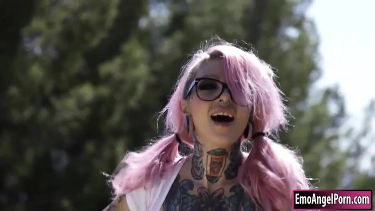 Sydnee Vicious - Luscious Busty Tattooed Screwed By Big D