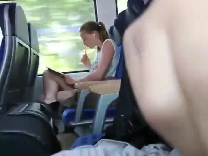 teen 18+ girls caught pissing outside
