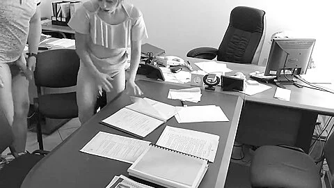 Boss fucks my wife at the office on hid