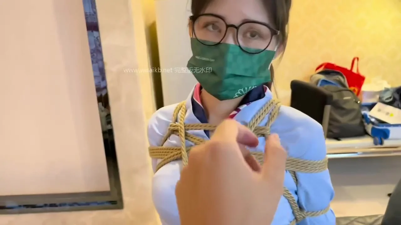 Chinese Bondage - What Will She Do After Work