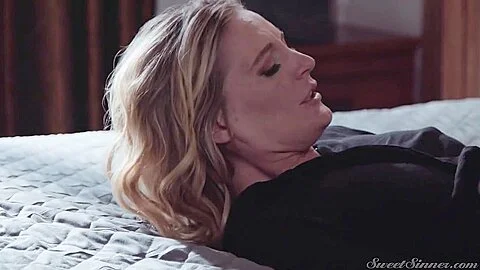 Mona Never Disappoints - Hot Milf Sex - Mona Wales